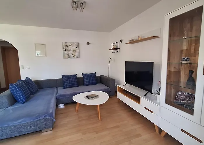 Lägenhet Garden With Private Parking Split