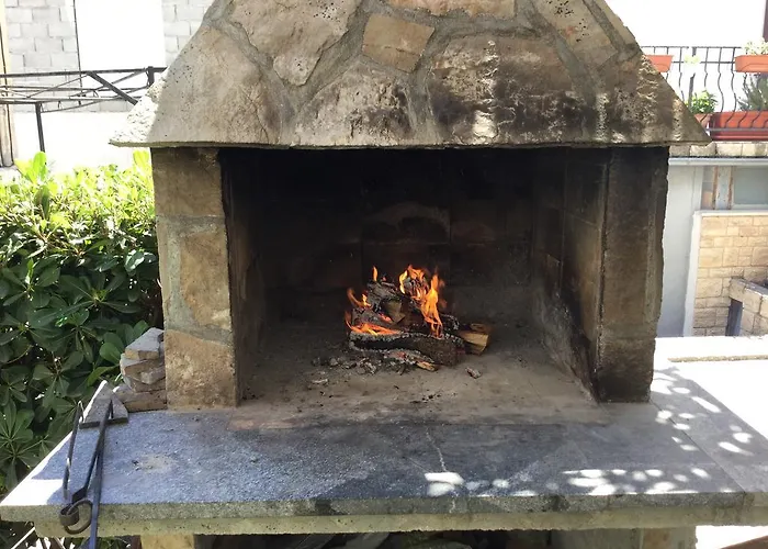 Garden With Private Parking