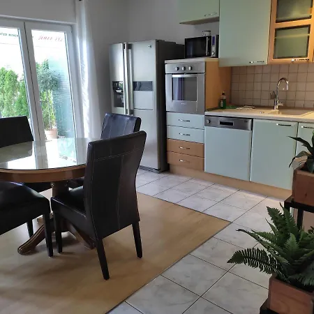 Apartment Garden With Private Parking Split